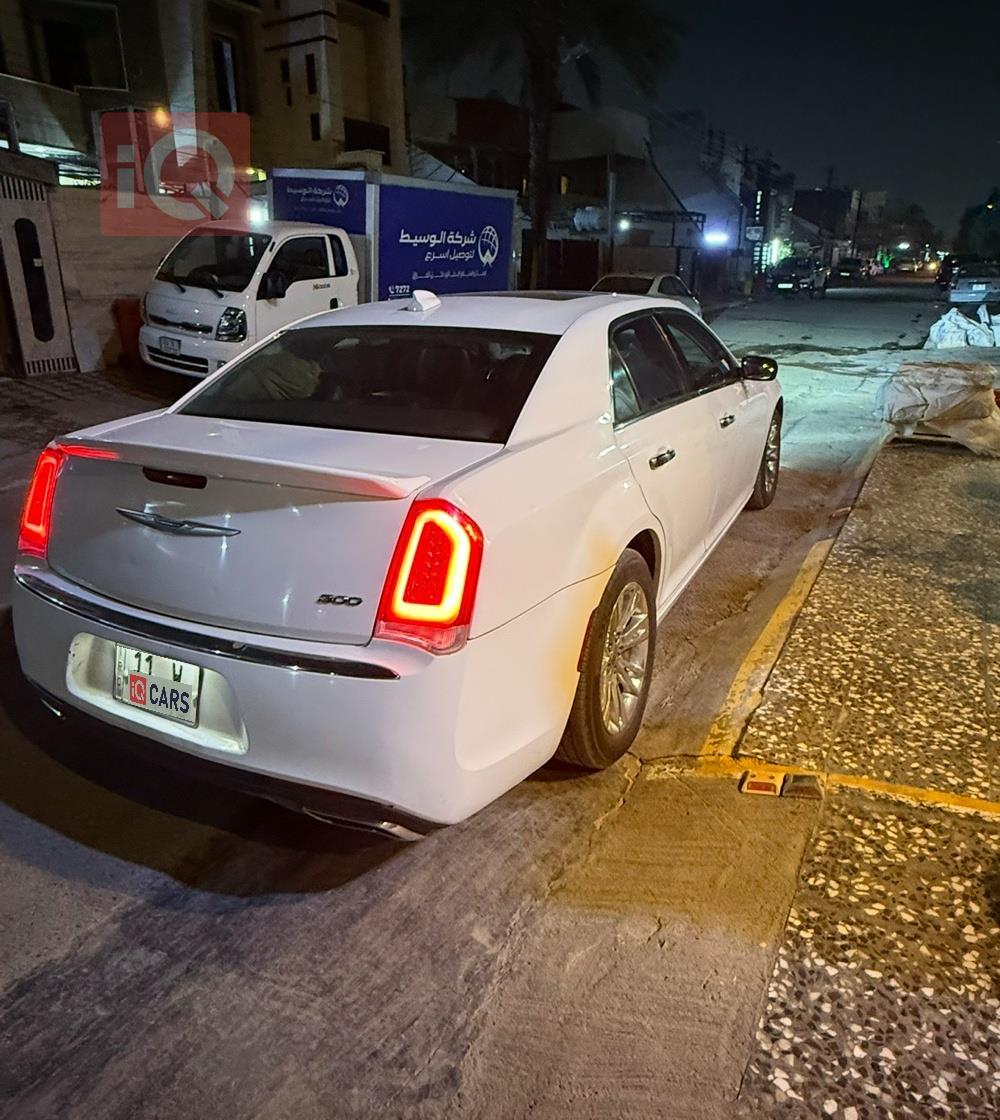 كرايسلر 300